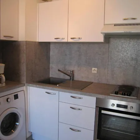 Apartment T2 Avec 5 Couchages, Piscine, Tennis, Proche Et Port, Animaux Admis - Saint-cyprien - Fr-1-106-47 *